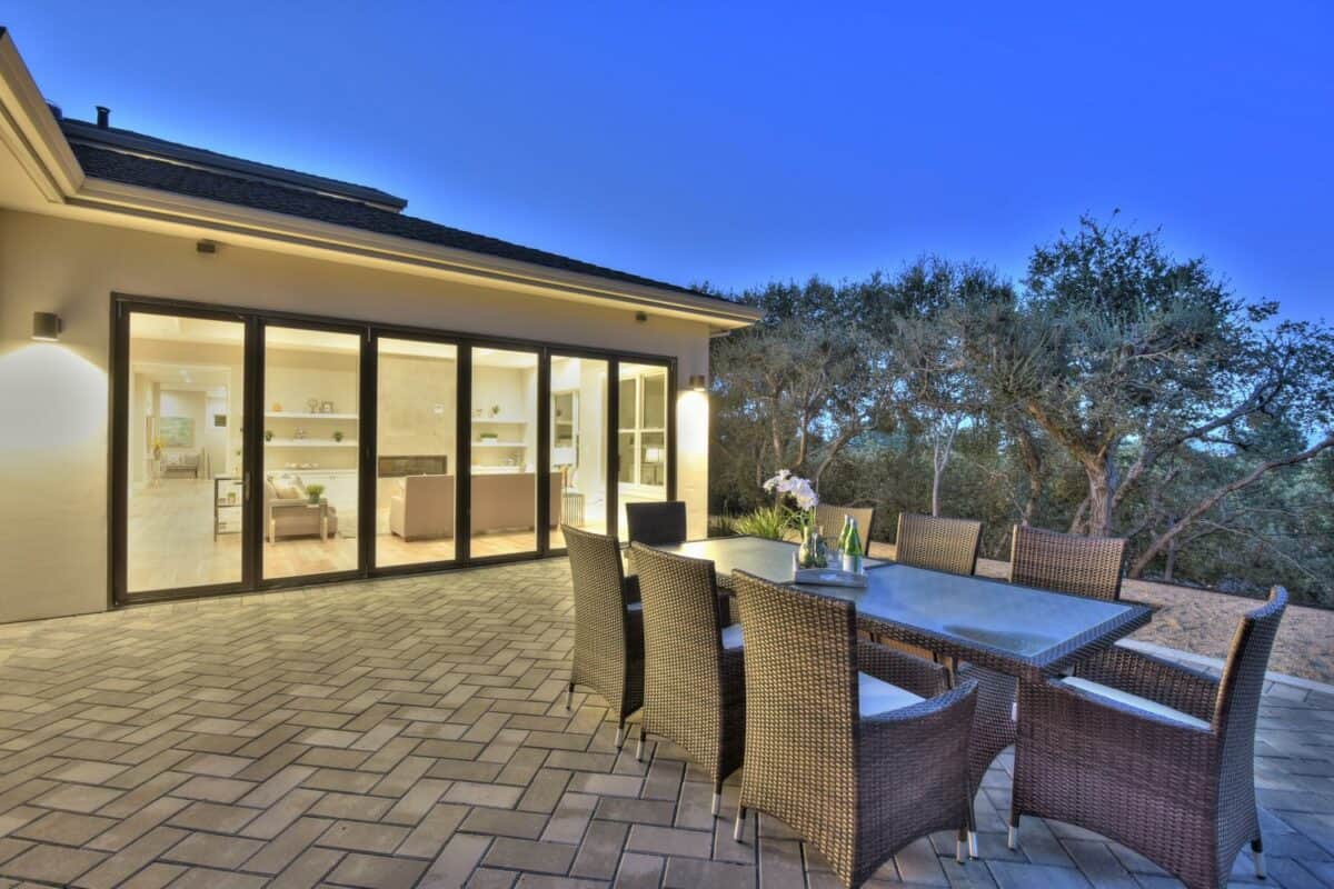 10888_Magdalena_Ave_Los_Altos-large-056-51-Patio_View_to_Family_Room_at-1500x1000-72dpi